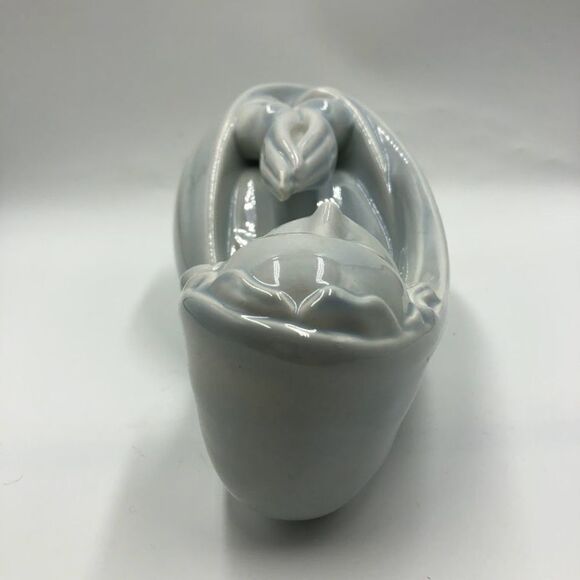 Vintage MCM Praying Virgin Mary Madonna Figurine Blue White Religious Dé… - Picture 6 of 14